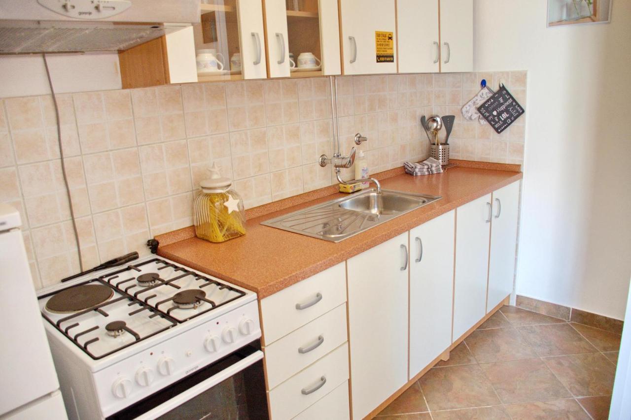 Two Bedroom Apartments Elvira Novalja Ngoại thất bức ảnh