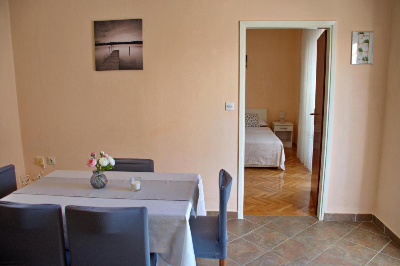 Two Bedroom Apartments Elvira Novalja Ngoại thất bức ảnh